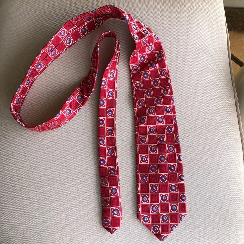 Jos. A. Bank Signature Collection 💯 % Silk Red / Blue‎ Flower Tie